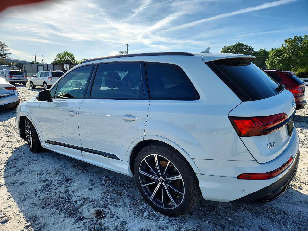 AUDI Q7 2024 — 3