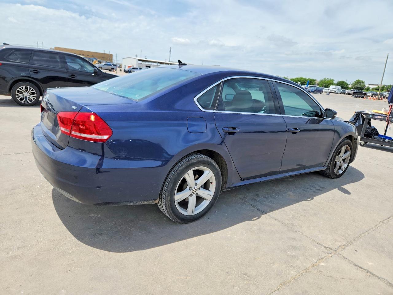 VOLKSWAGEN PASSAT 2013 — 4