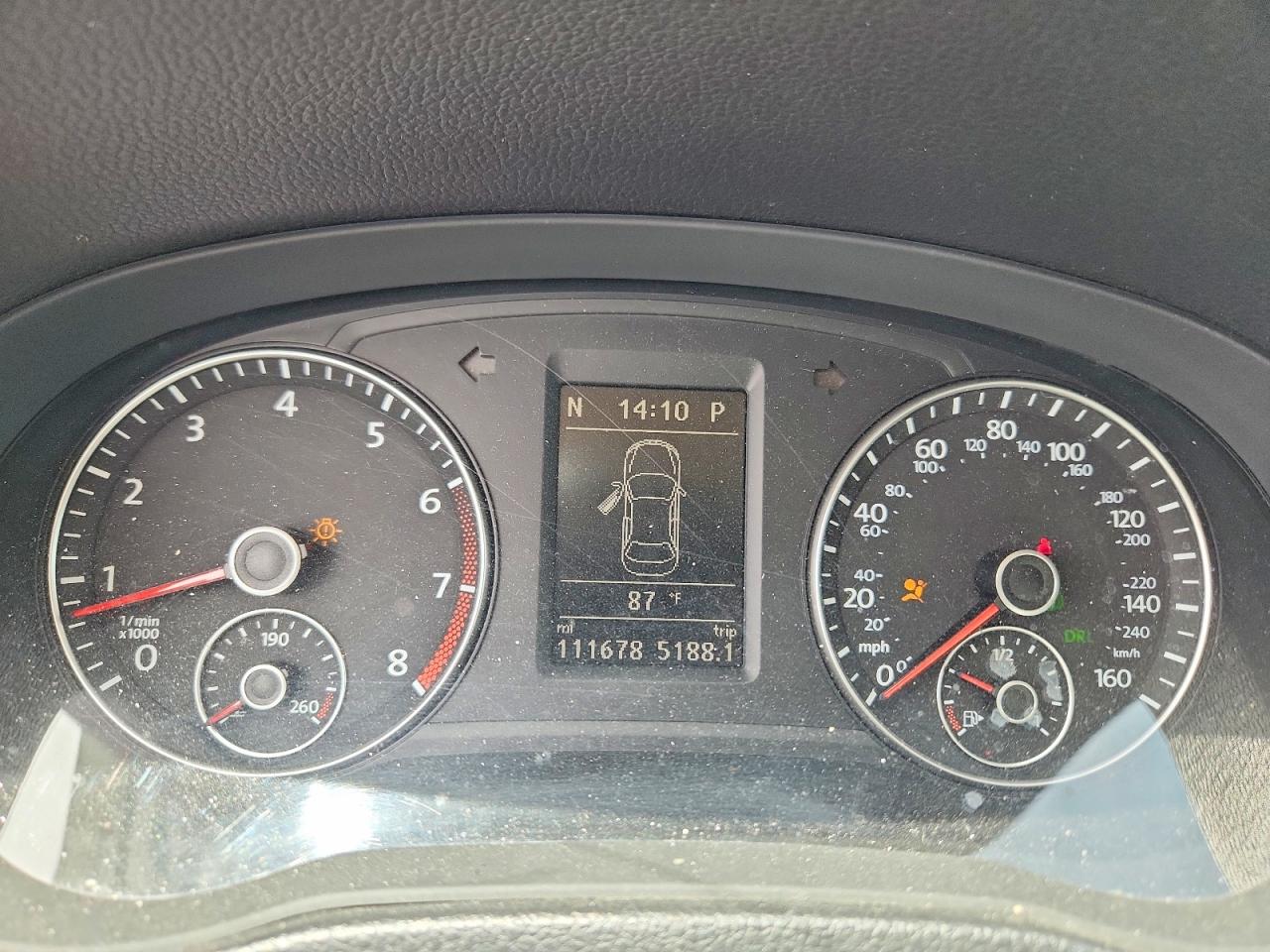 VOLKSWAGEN PASSAT 2013 — 10