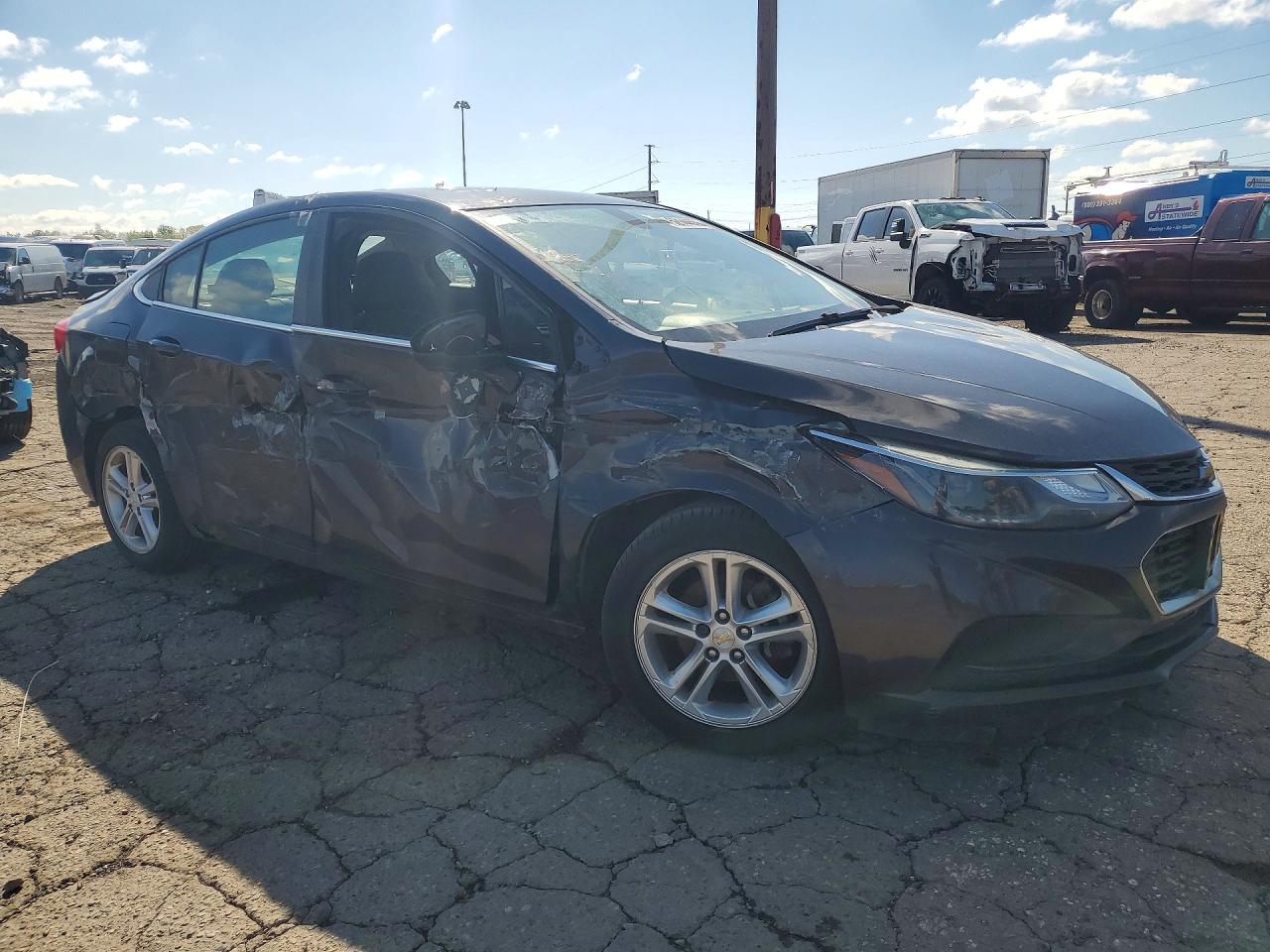 CHEVROLET CRUZE 2017 — 5