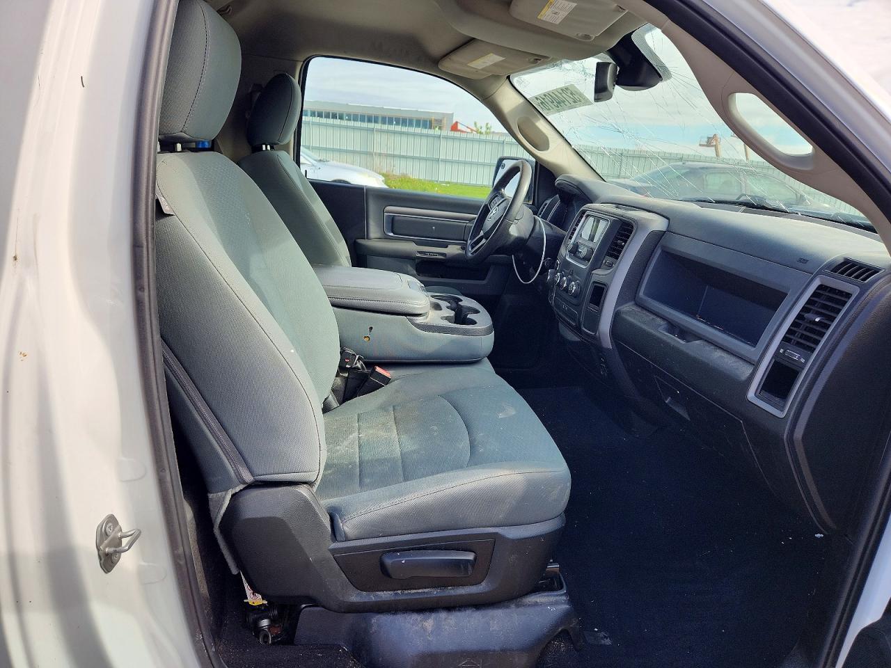 RAM 1500 CLASSIC 2019 — 11
