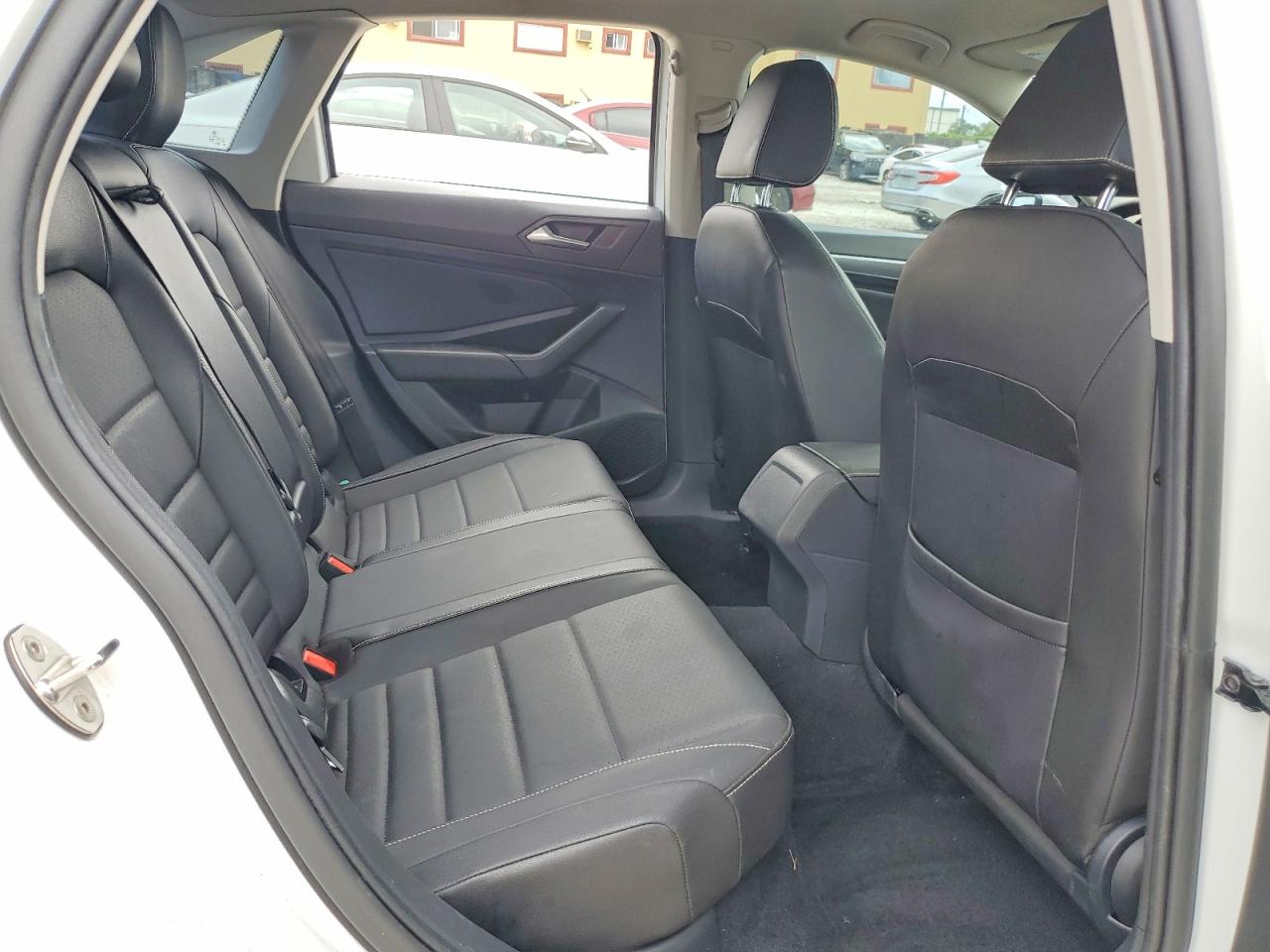 VOLKSWAGEN JETTA 2022 — 11
