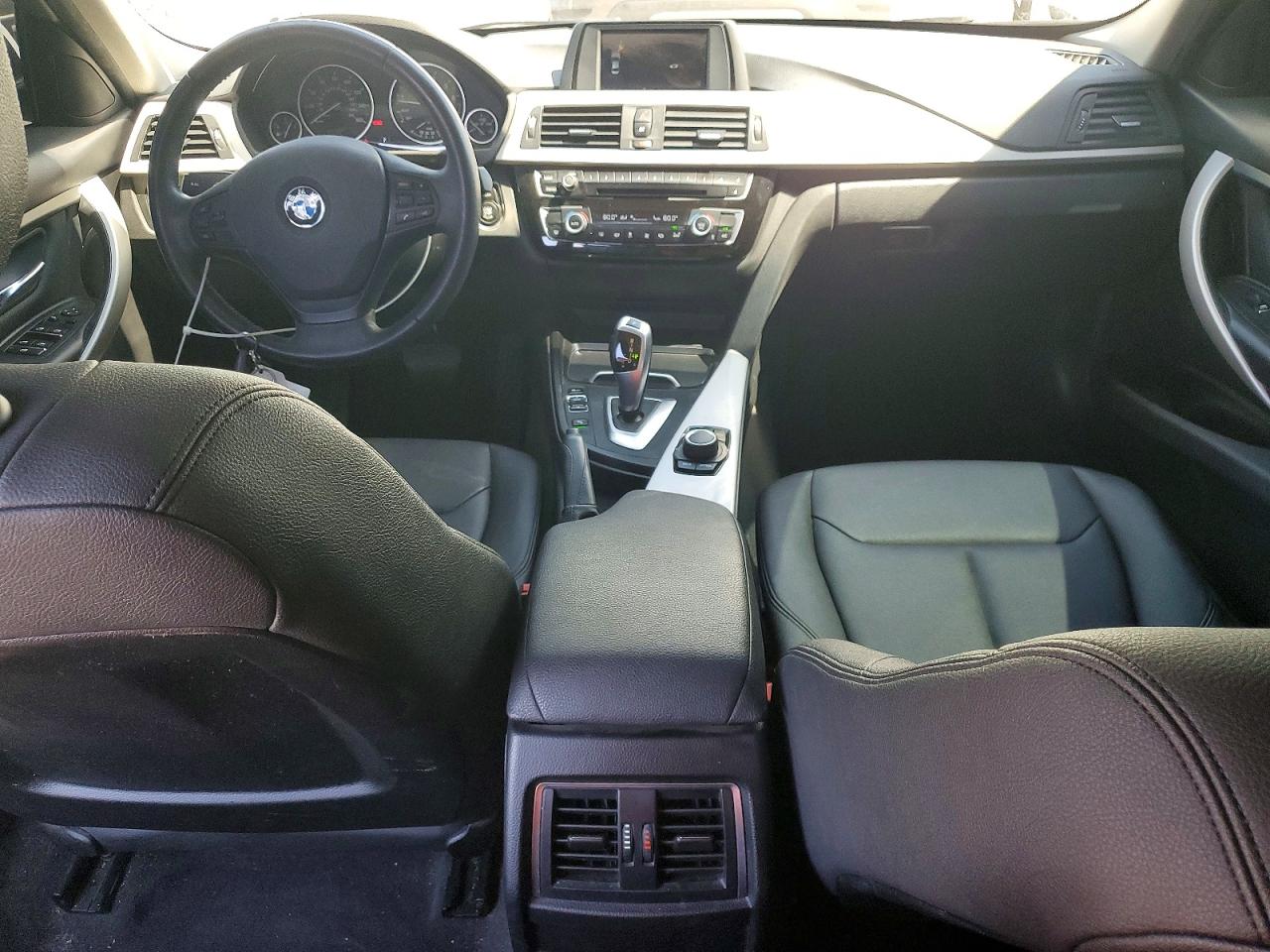 BMW 320 2018 — 9