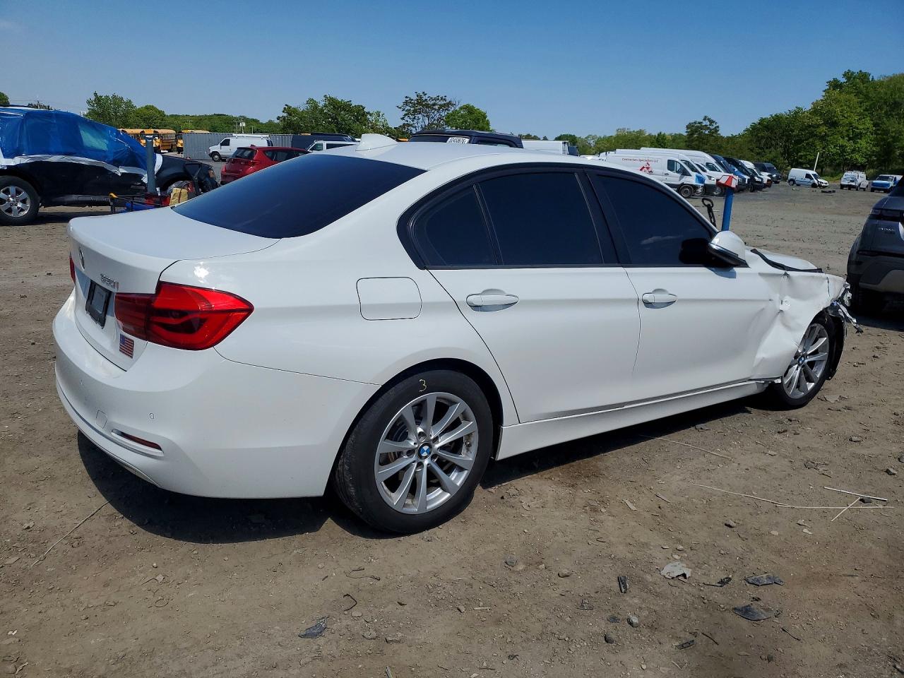 BMW 320 2018 — 4