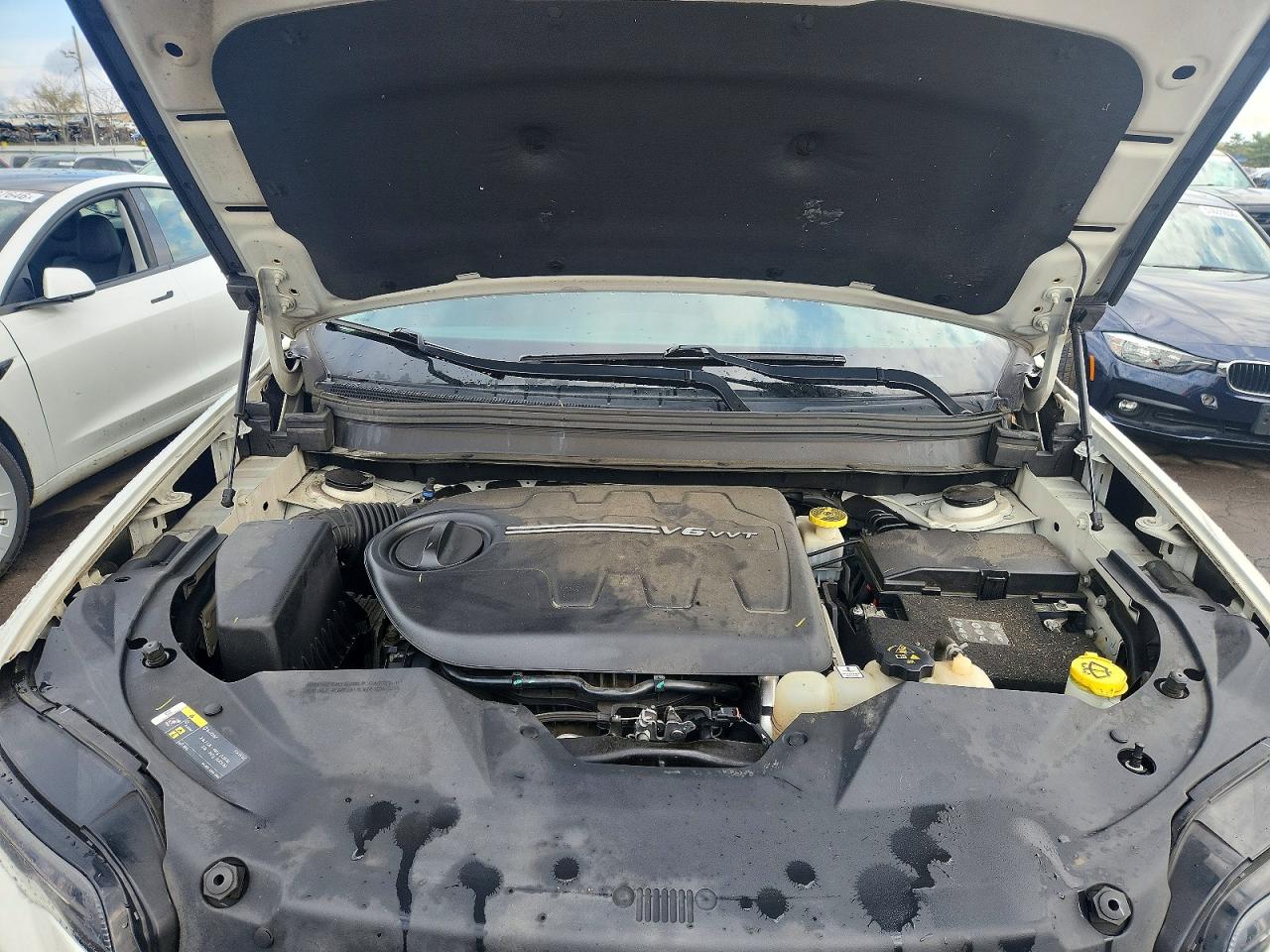 JEEP CHEROKEE 2019 — 13