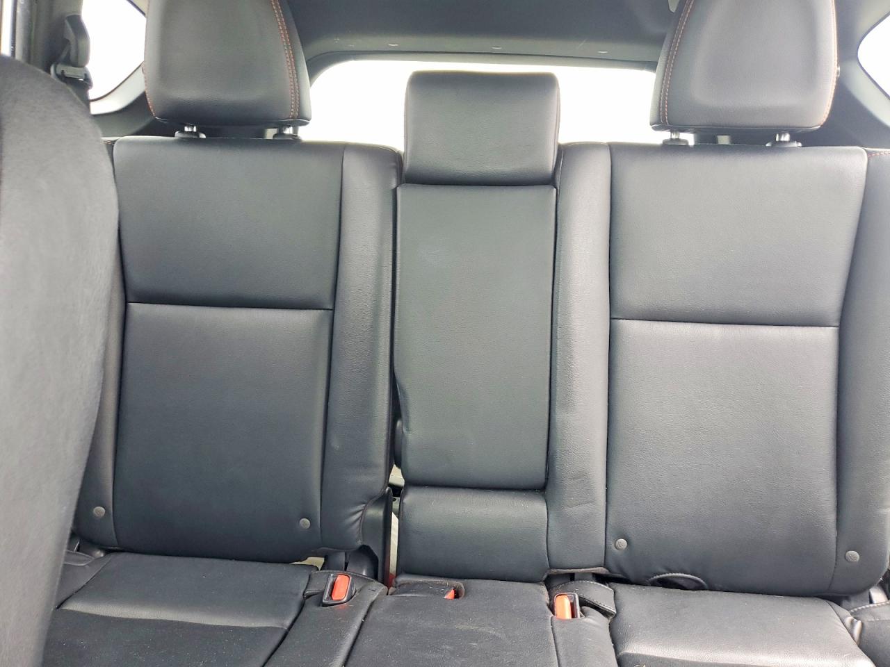 TOYOTA RAV4 2016 — 11