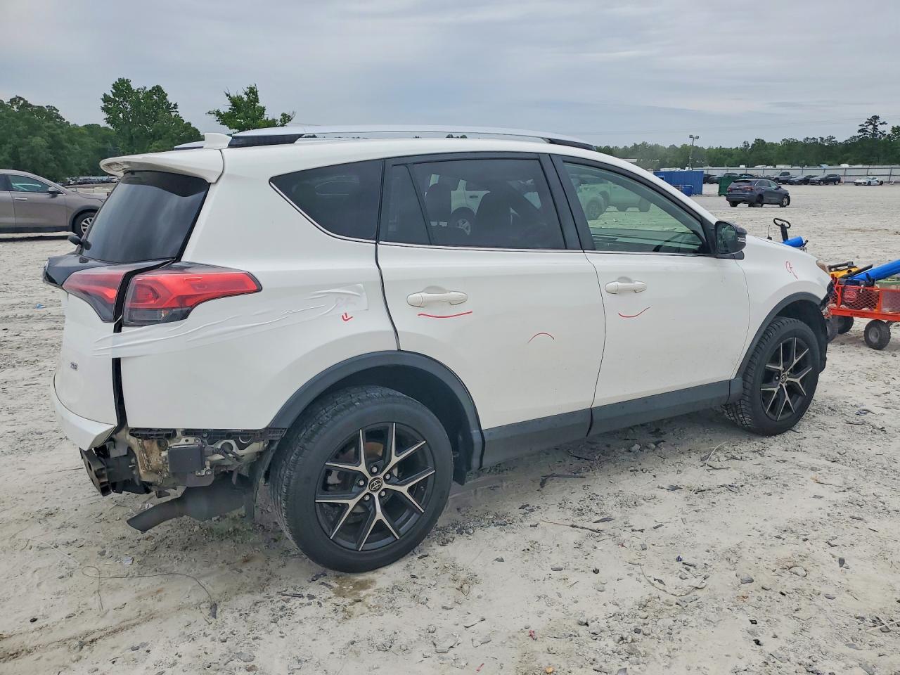 TOYOTA RAV4 2016 — 4