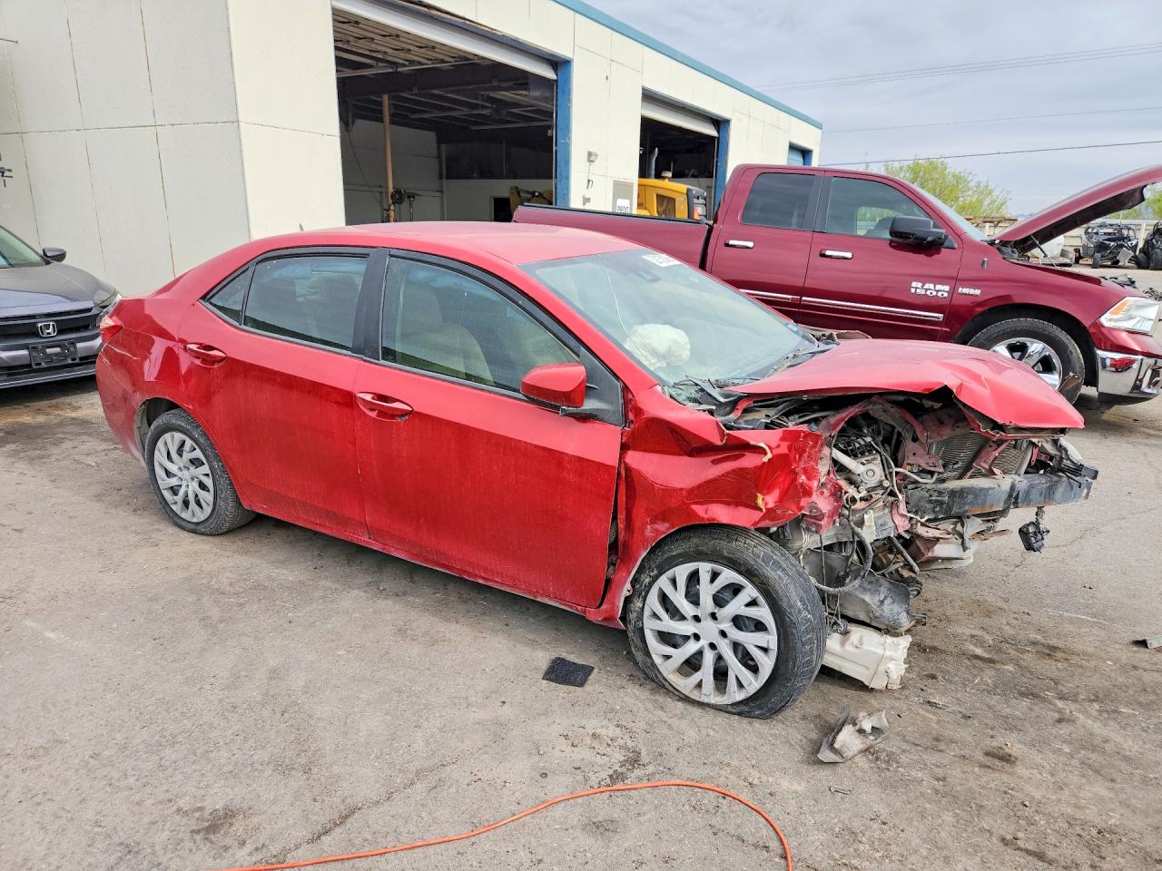 TOYOTA COROLLA 2018 — 5