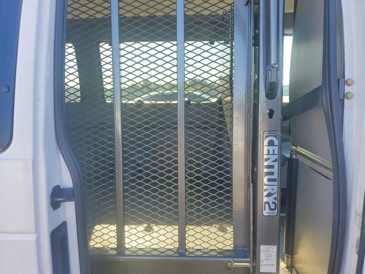 FORD ECONOLINE 2014 — 12