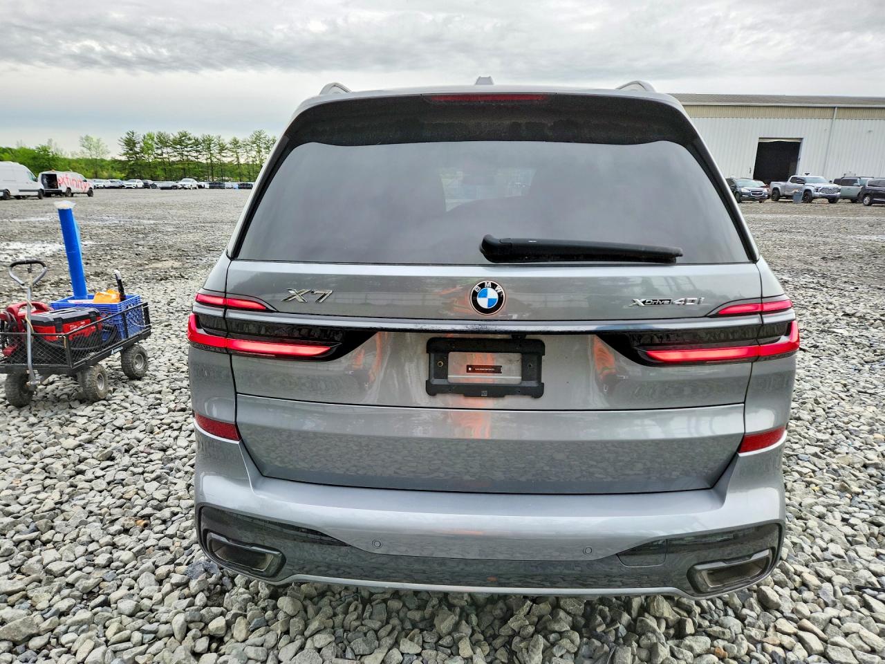 BMW X7 2024 — 7
