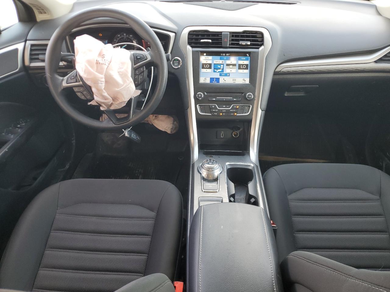 FORD FUSION 2018 — 9