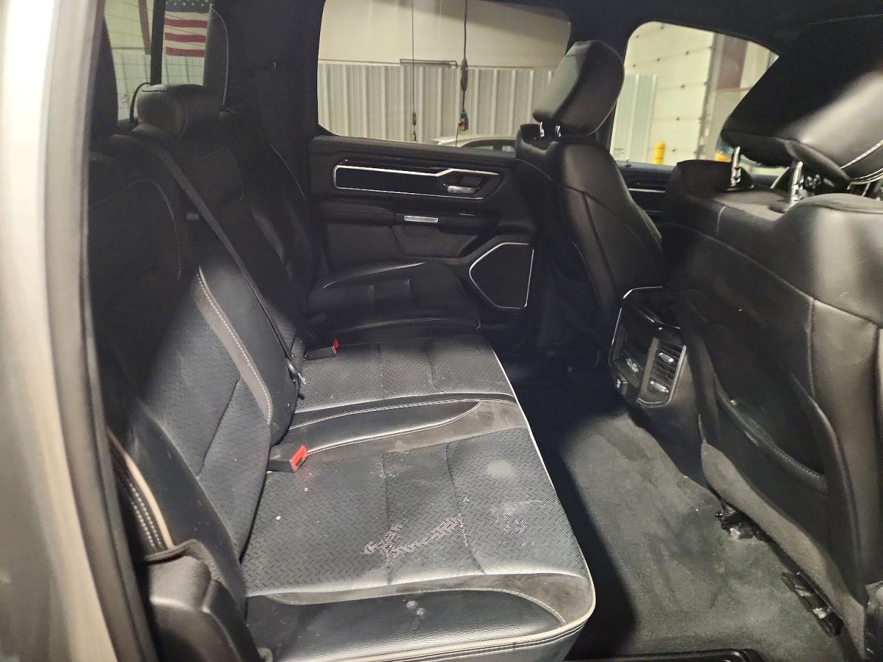 RAM 1500 2021 — 11