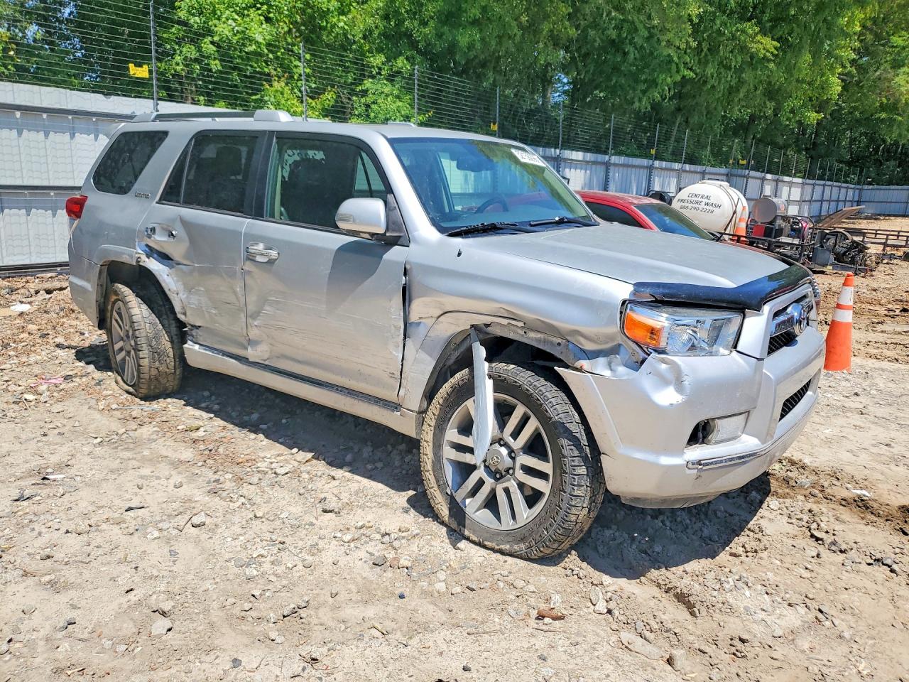 TOYOTA 4RUNNER 2011 — 5