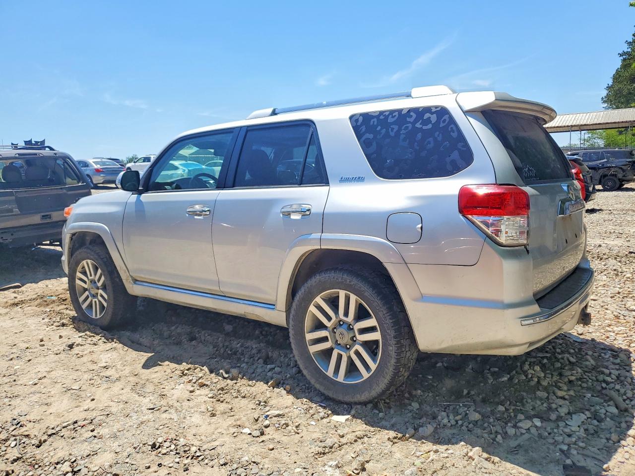 TOYOTA 4RUNNER 2011 — 3