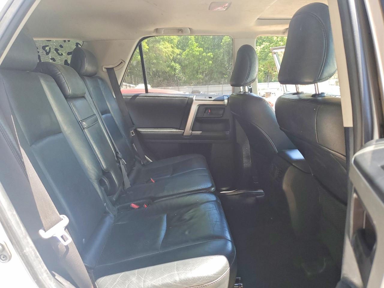 TOYOTA 4RUNNER 2011 — 12