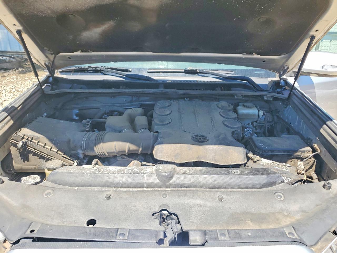 TOYOTA 4RUNNER 2011 — 13