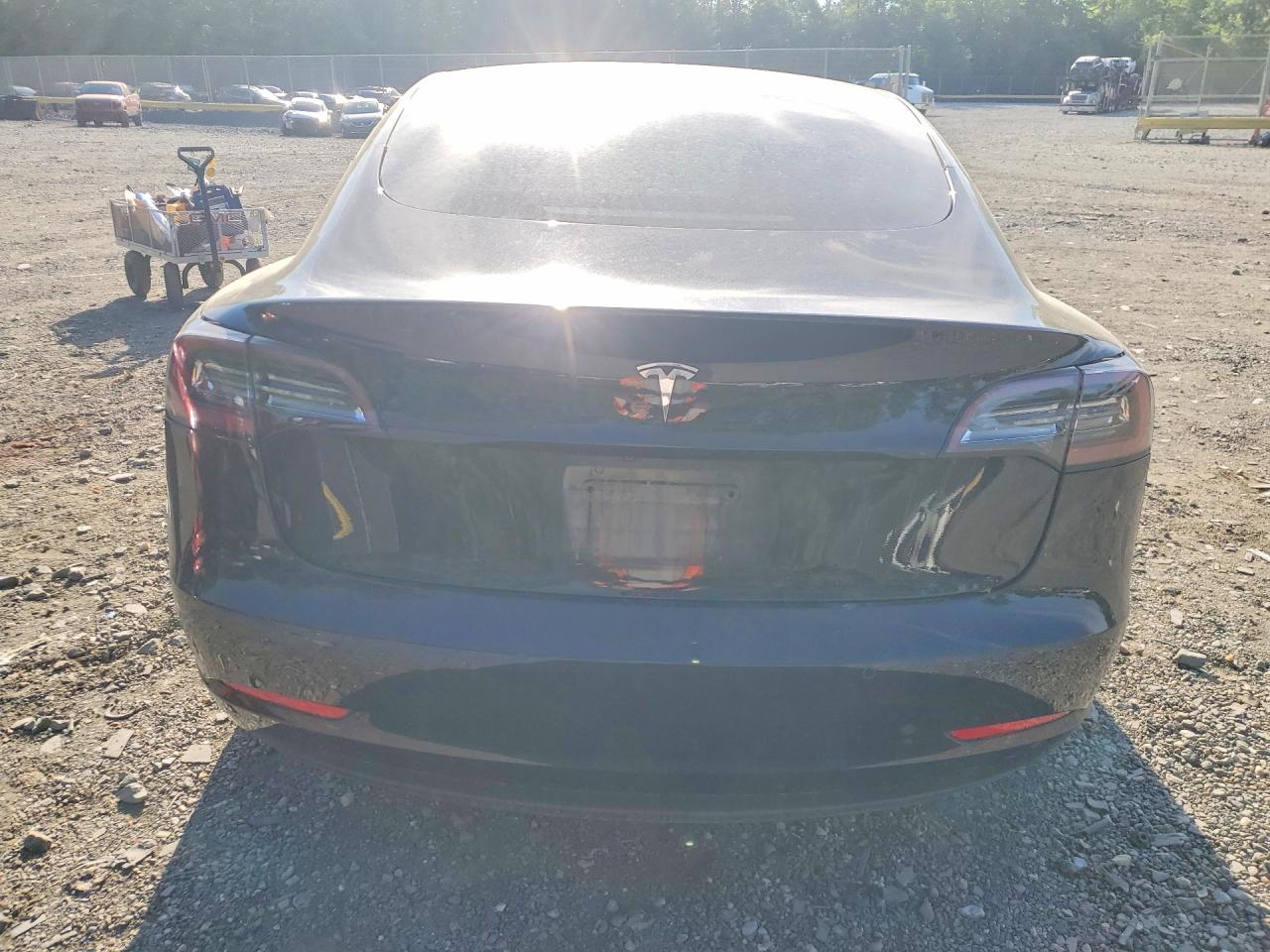 TESLA MODEL 3 2021 — 7