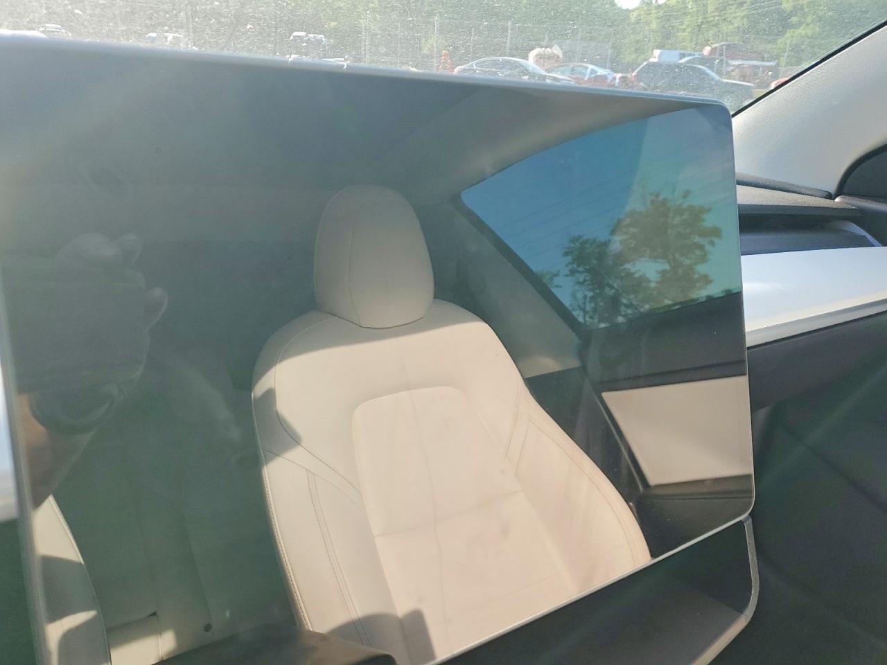TESLA MODEL 3 2021 — 10