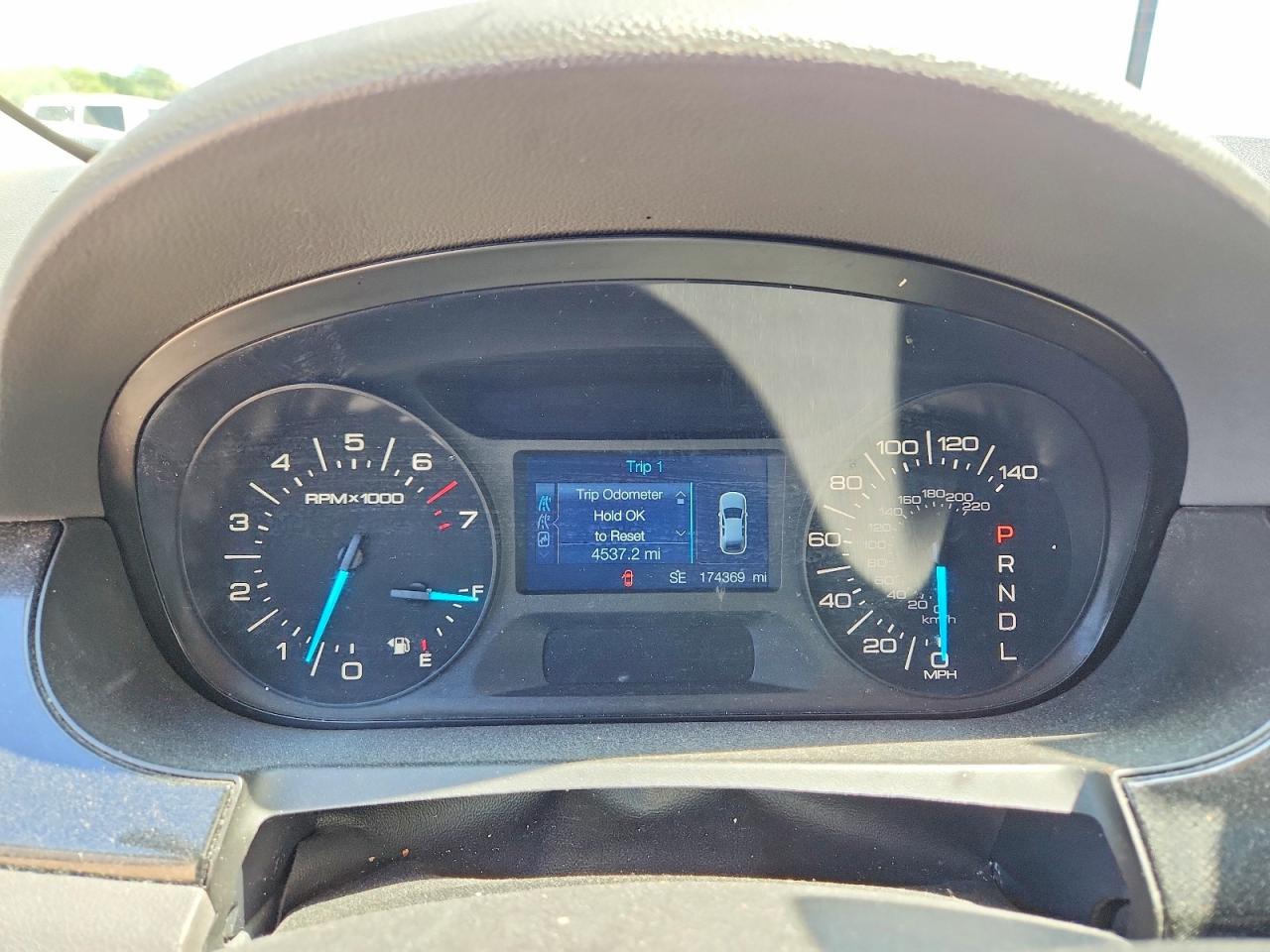 FORD EDGE 2011 — 10