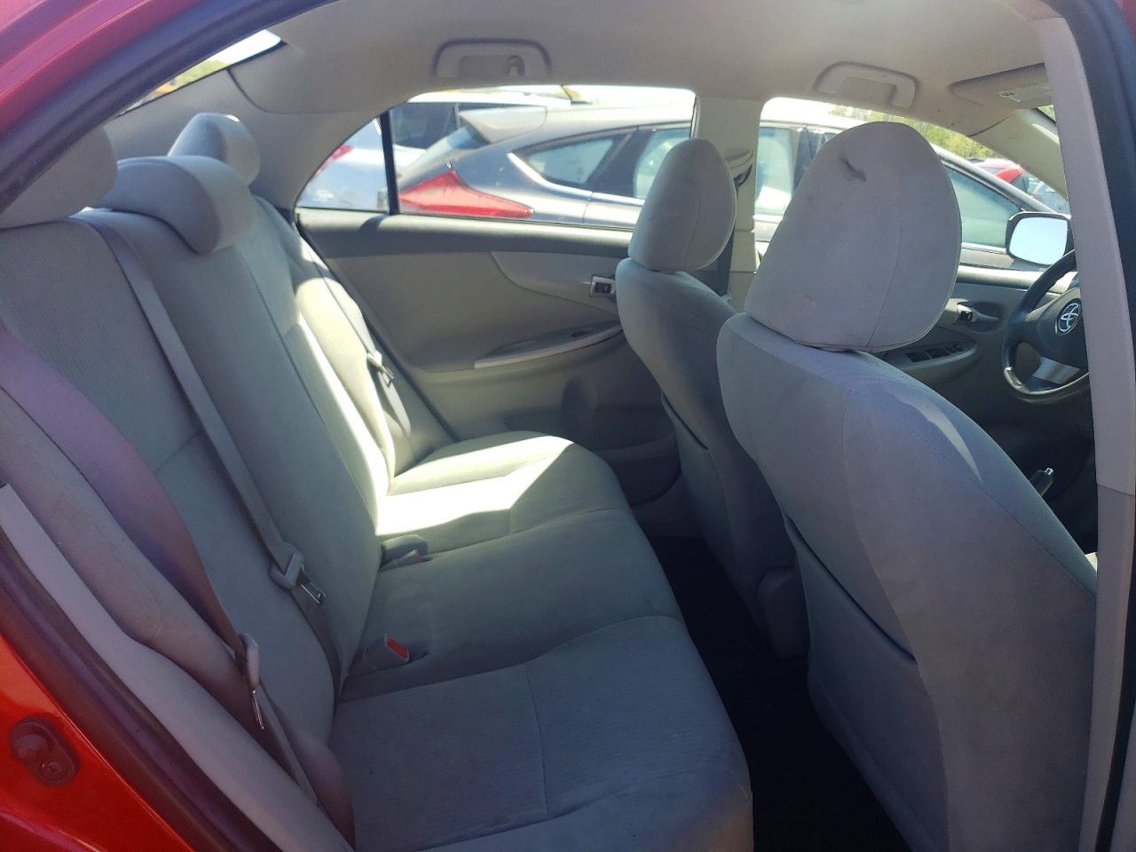 TOYOTA COROLLA 2010 — 11