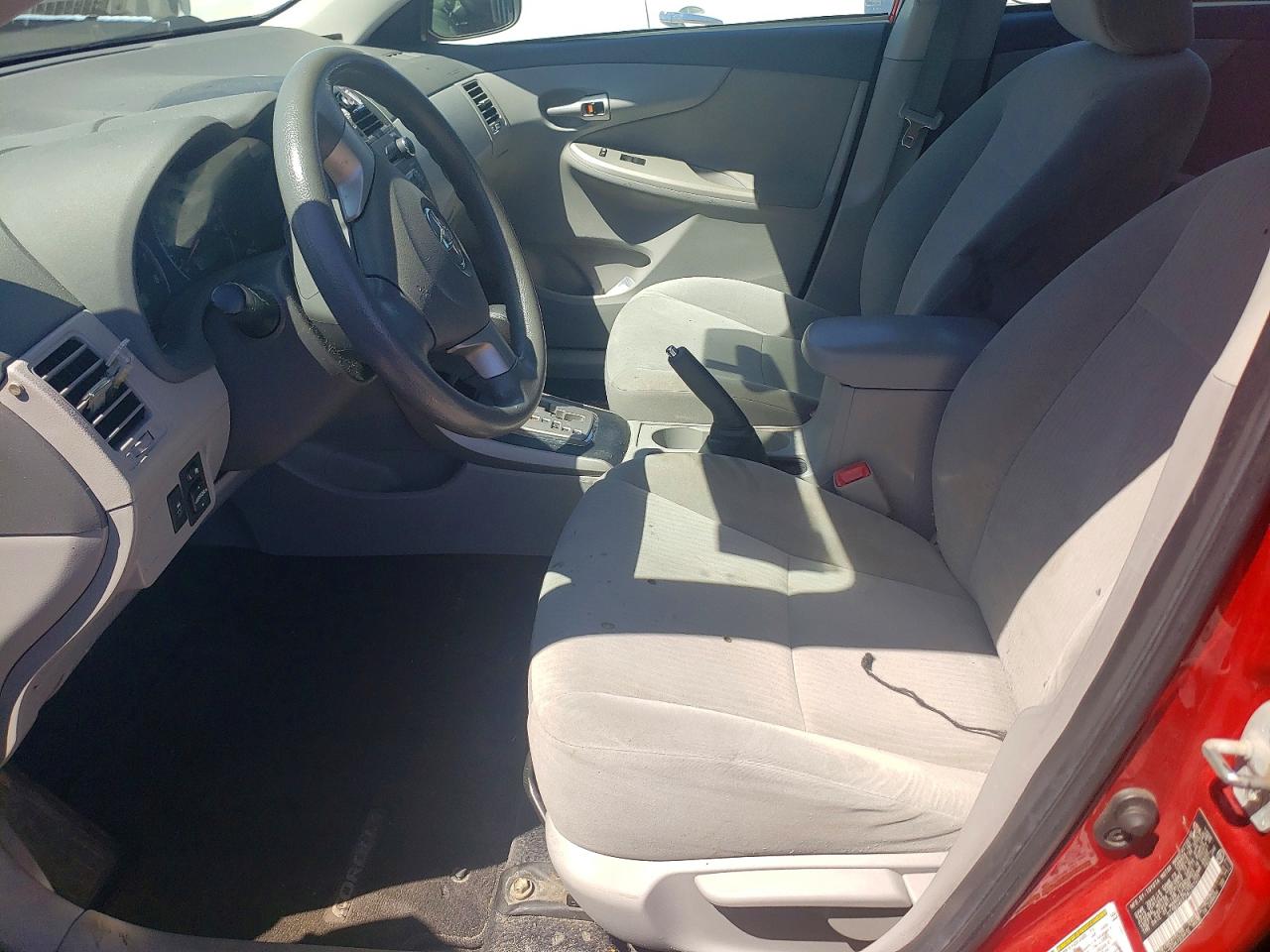 TOYOTA COROLLA 2010 — 8