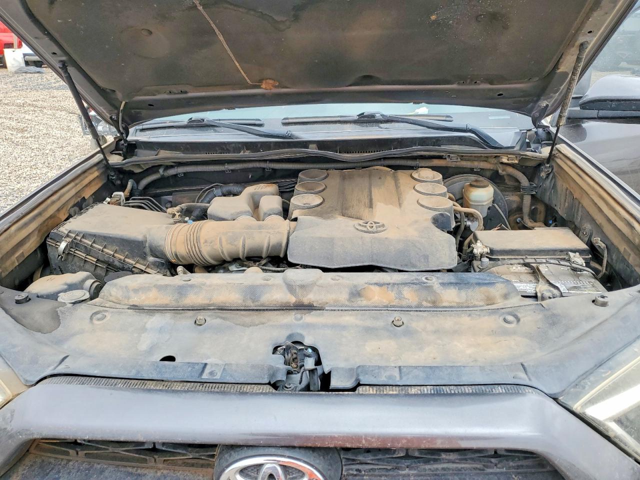 TOYOTA 4RUNNER 2016 — 12