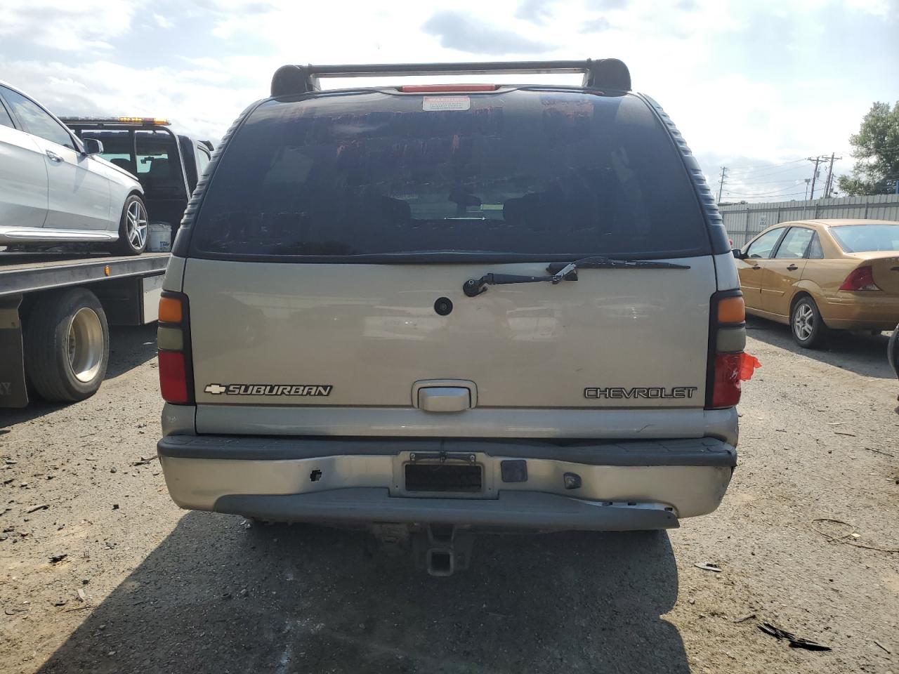 CHEVROLET SUBURBAN 2005 — 7
