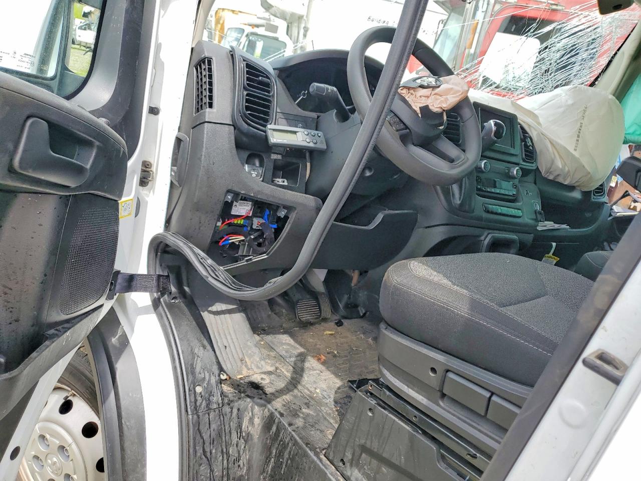 RAM PROMASTER 2500 2023 — 9