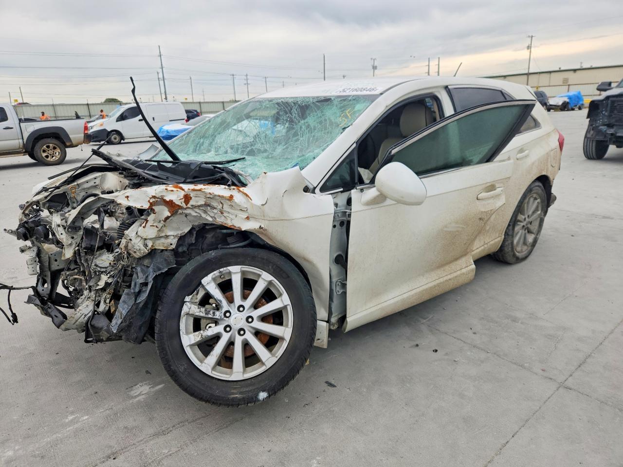 TOYOTA VENZA 2010 — 2
