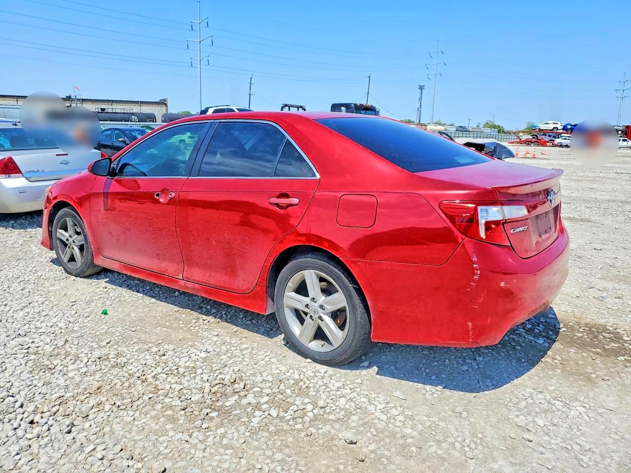 TOYOTA CAMRY 2014 — 3