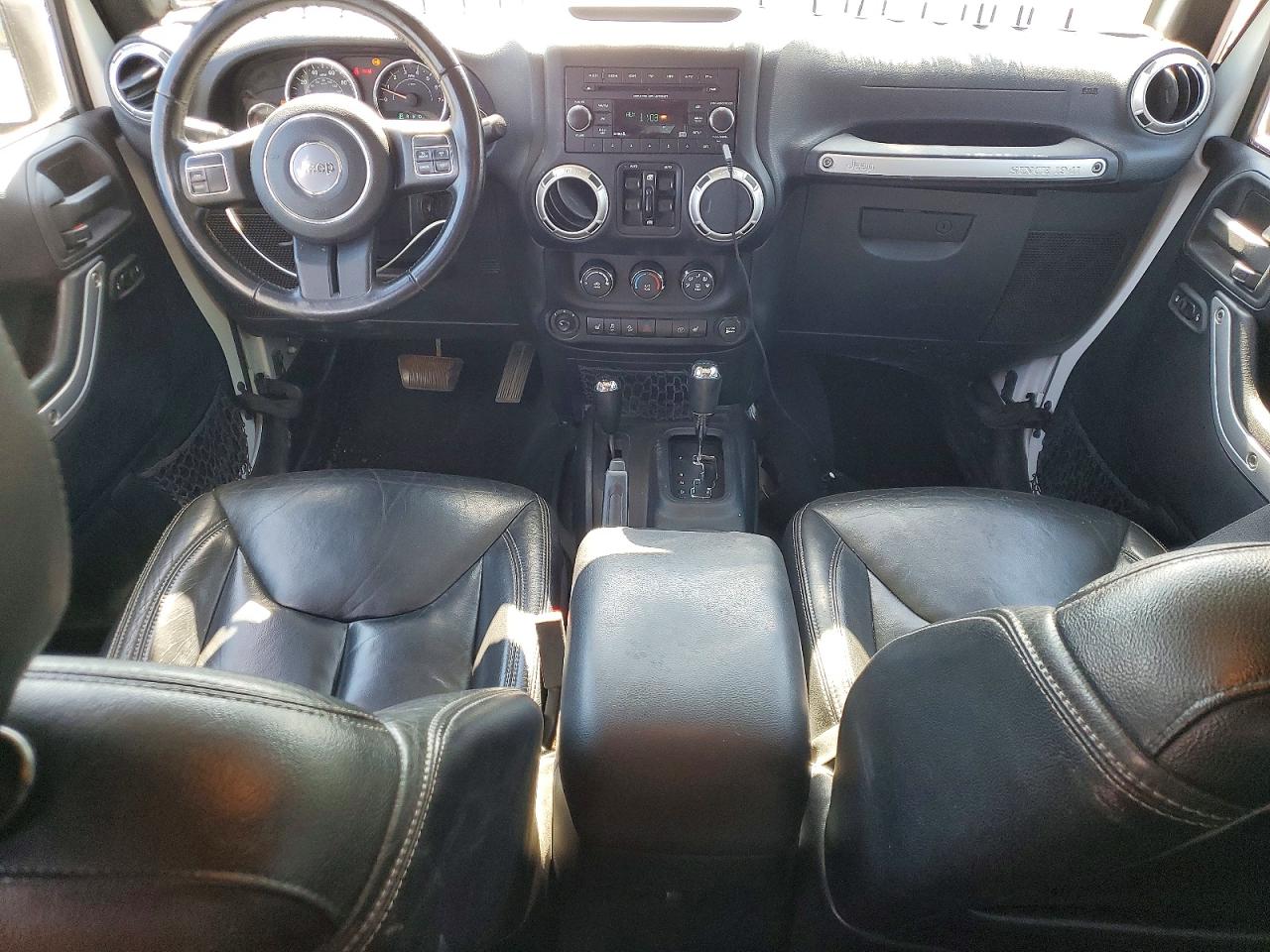 JEEP WRANGLER UNLIMITED 2016 — 9