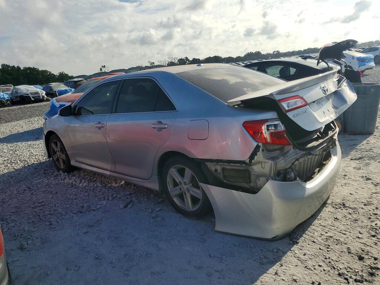 TOYOTA CAMRY 2012 — 3