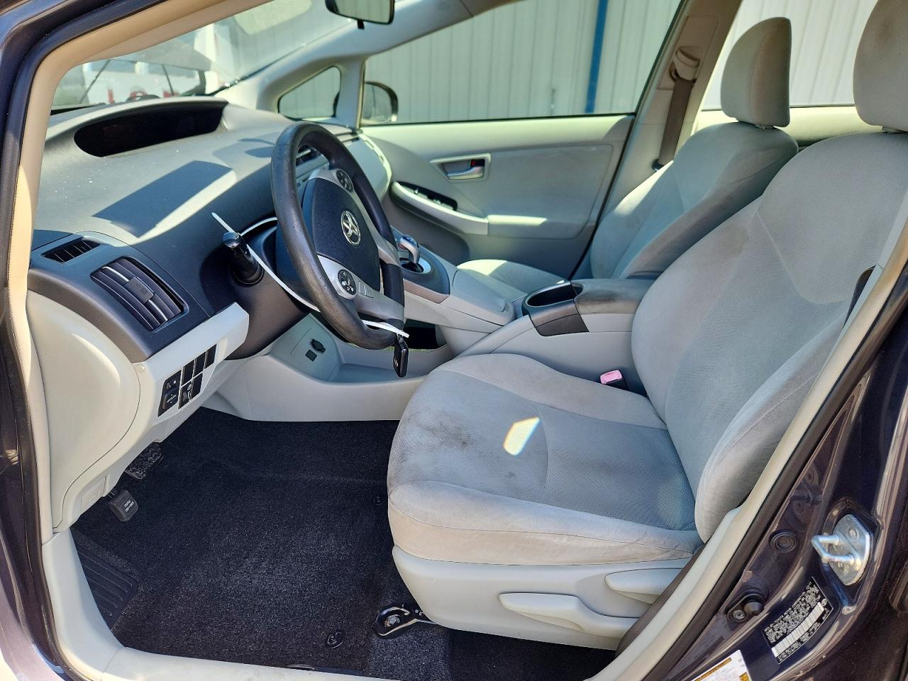 TOYOTA PRIUS 2012 — 8