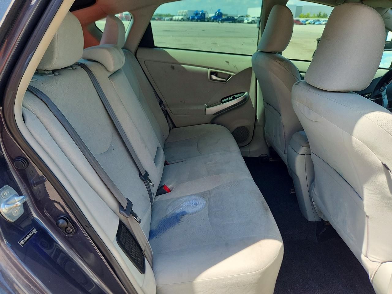 TOYOTA PRIUS 2012 — 11