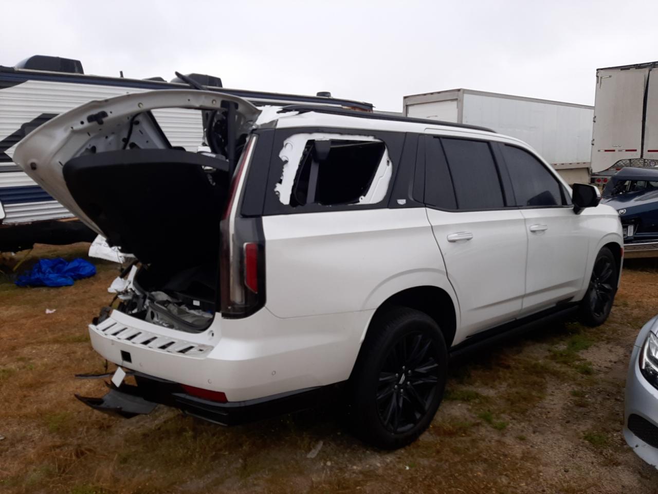 CADILLAC ESCALADE 2021 — 4
