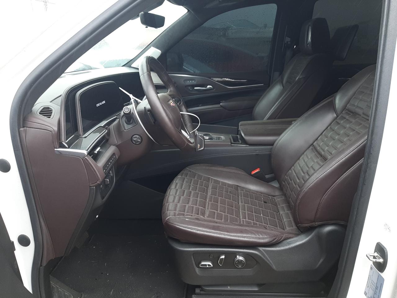 CADILLAC ESCALADE 2021 — 8