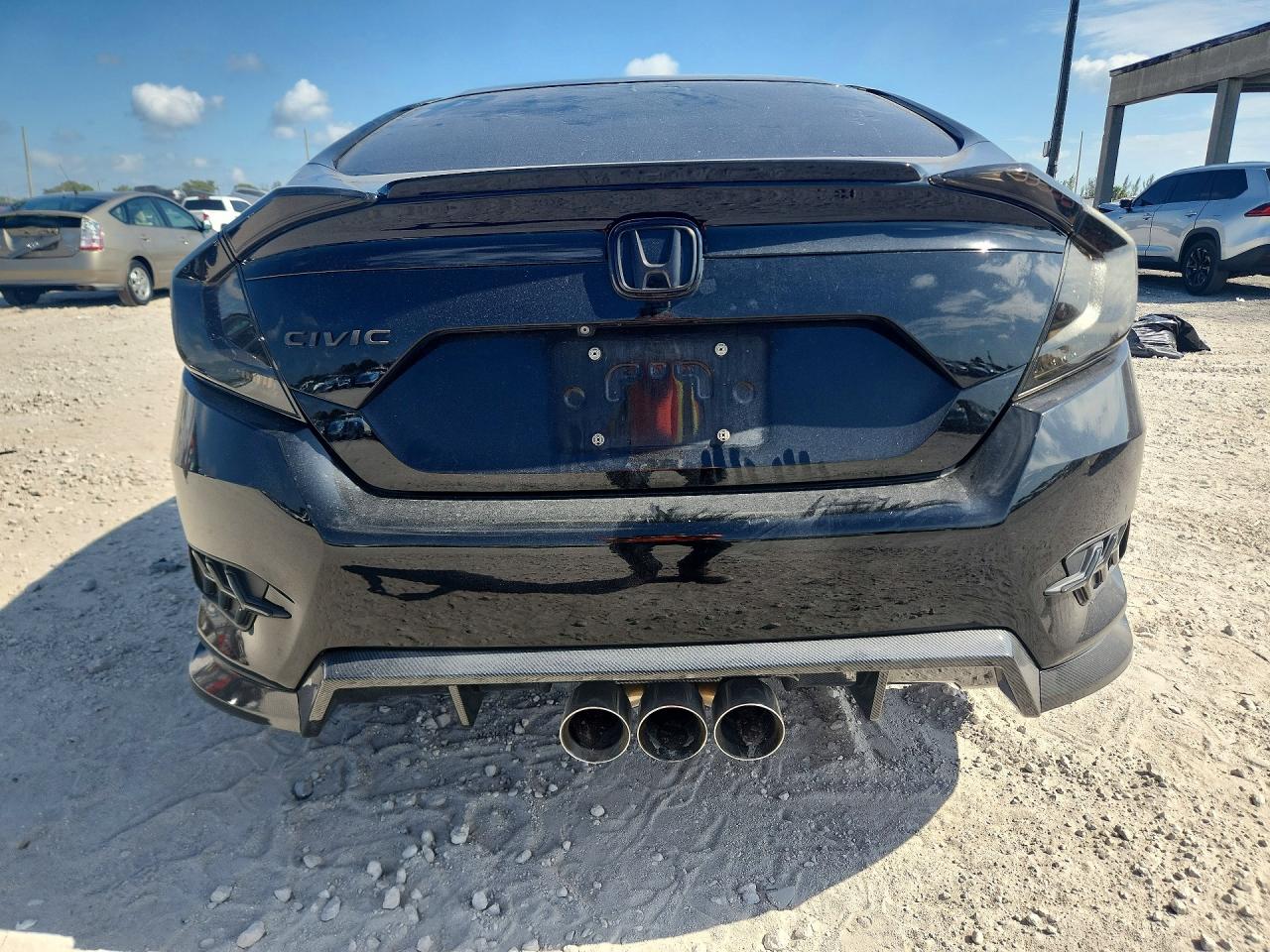 HONDA CIVIC 2020 — 7