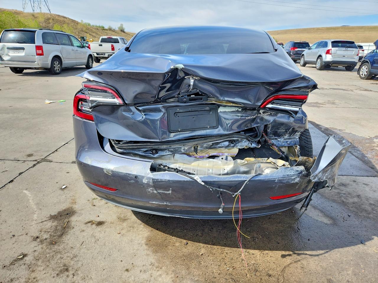 TESLA MODEL 3 2022 — 7