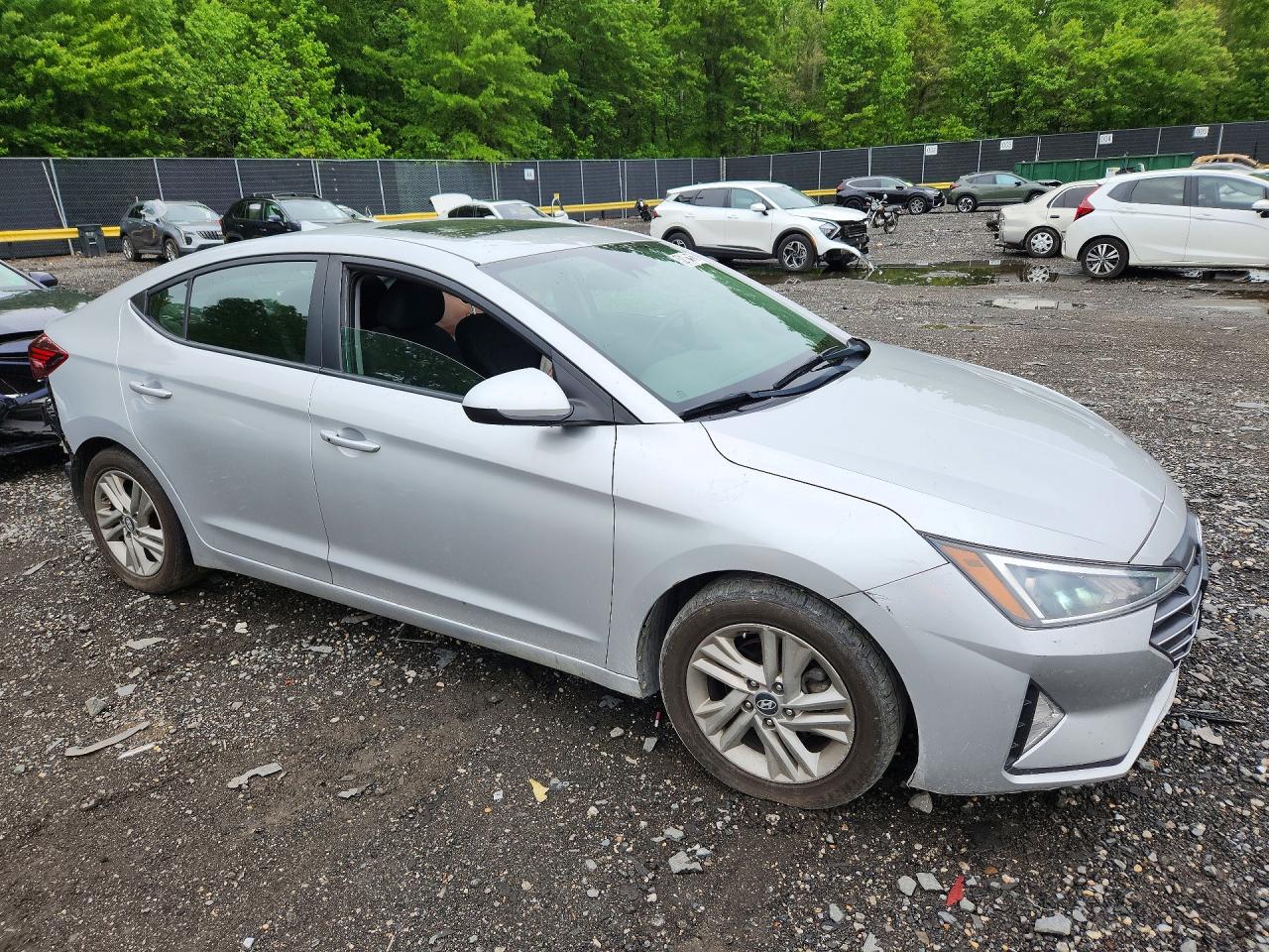 HYUNDAI ELANTRA 2019 — 5