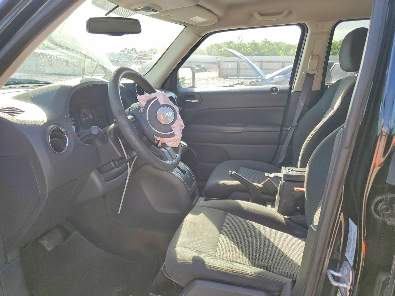 JEEP PATRIOT 2016 — 8