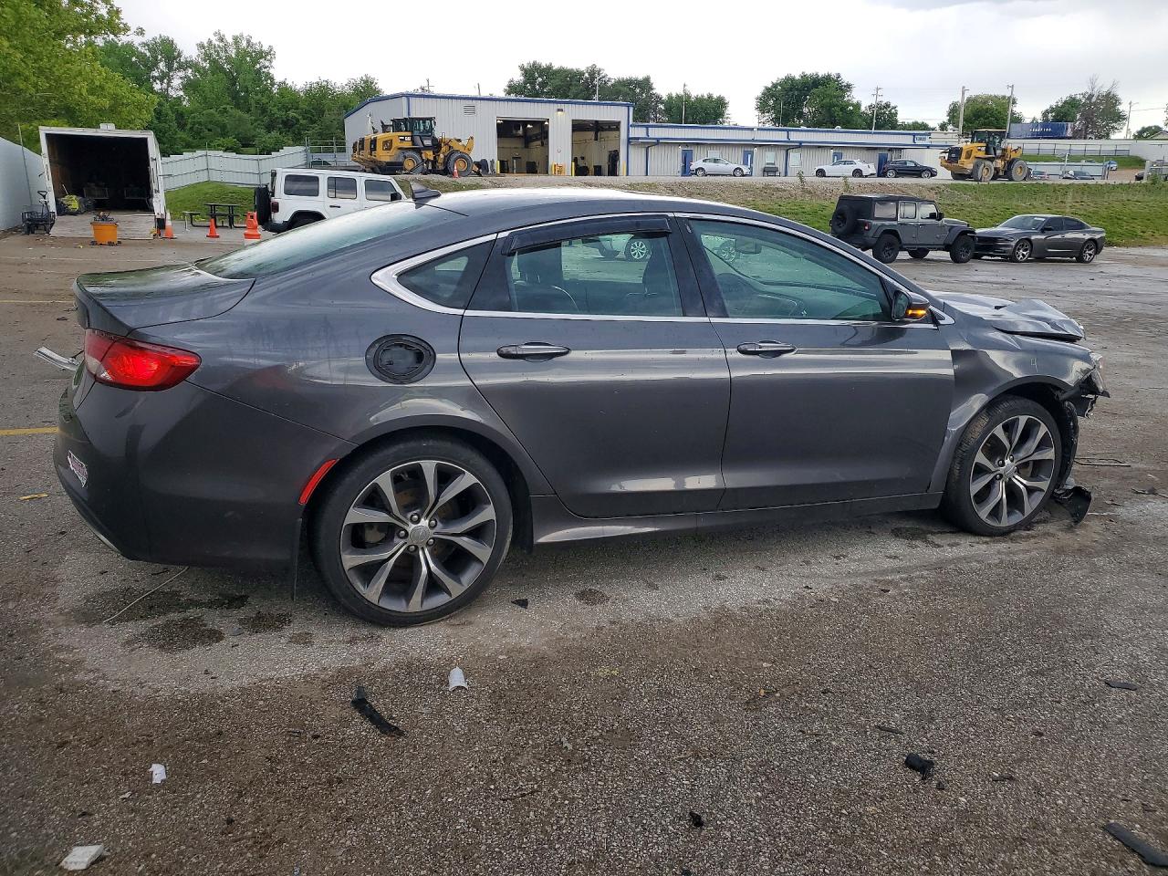 CHRYSLER 200 2015 — 4