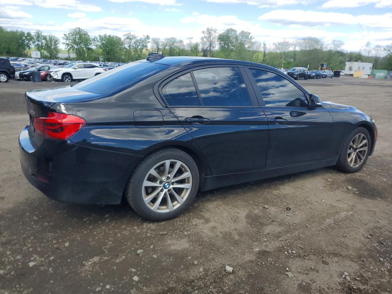 BMW 320 2018 — 4