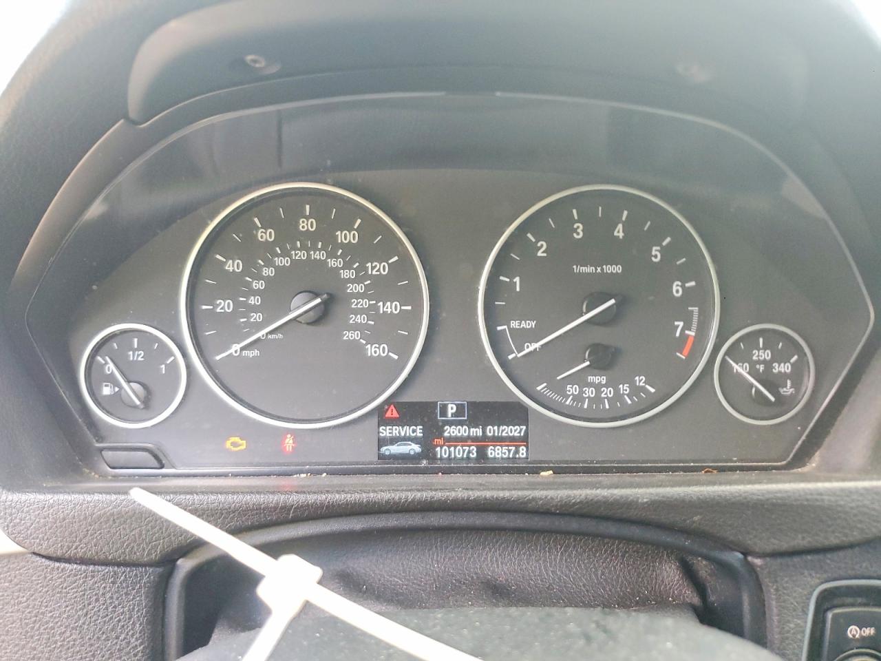 BMW 320 2018 — 10