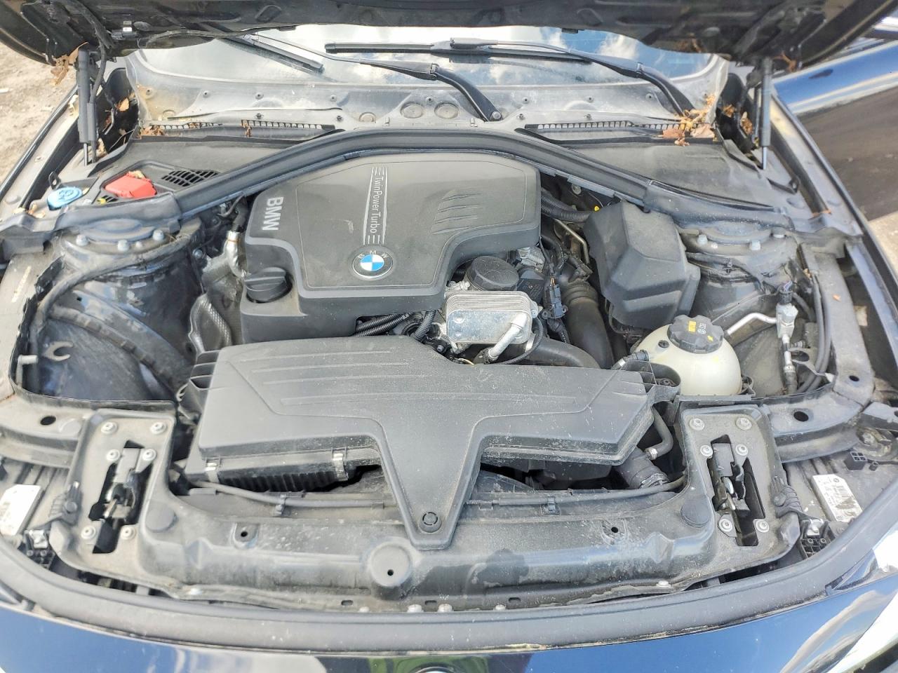 BMW 320 2018 — 12