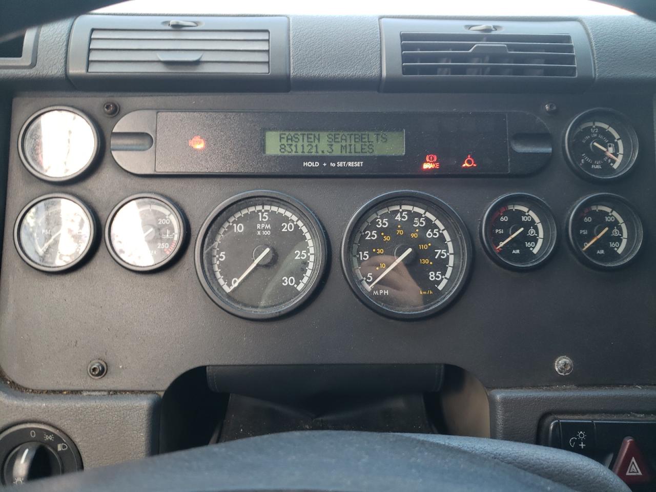 FREIGHTLINER CASCADIA 125 2010 — 9