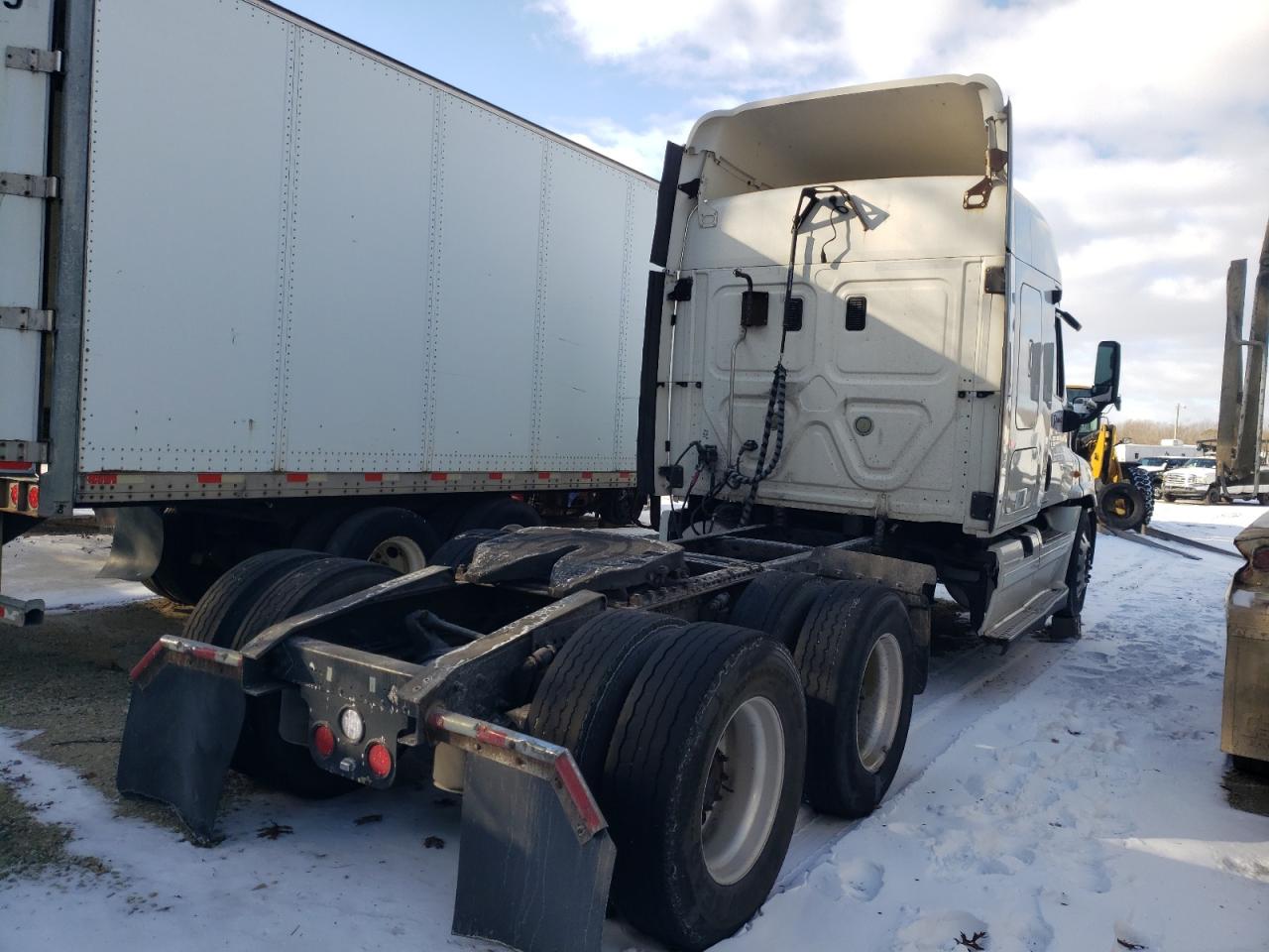 2010 FREIGHTLINER CASCADIA 125