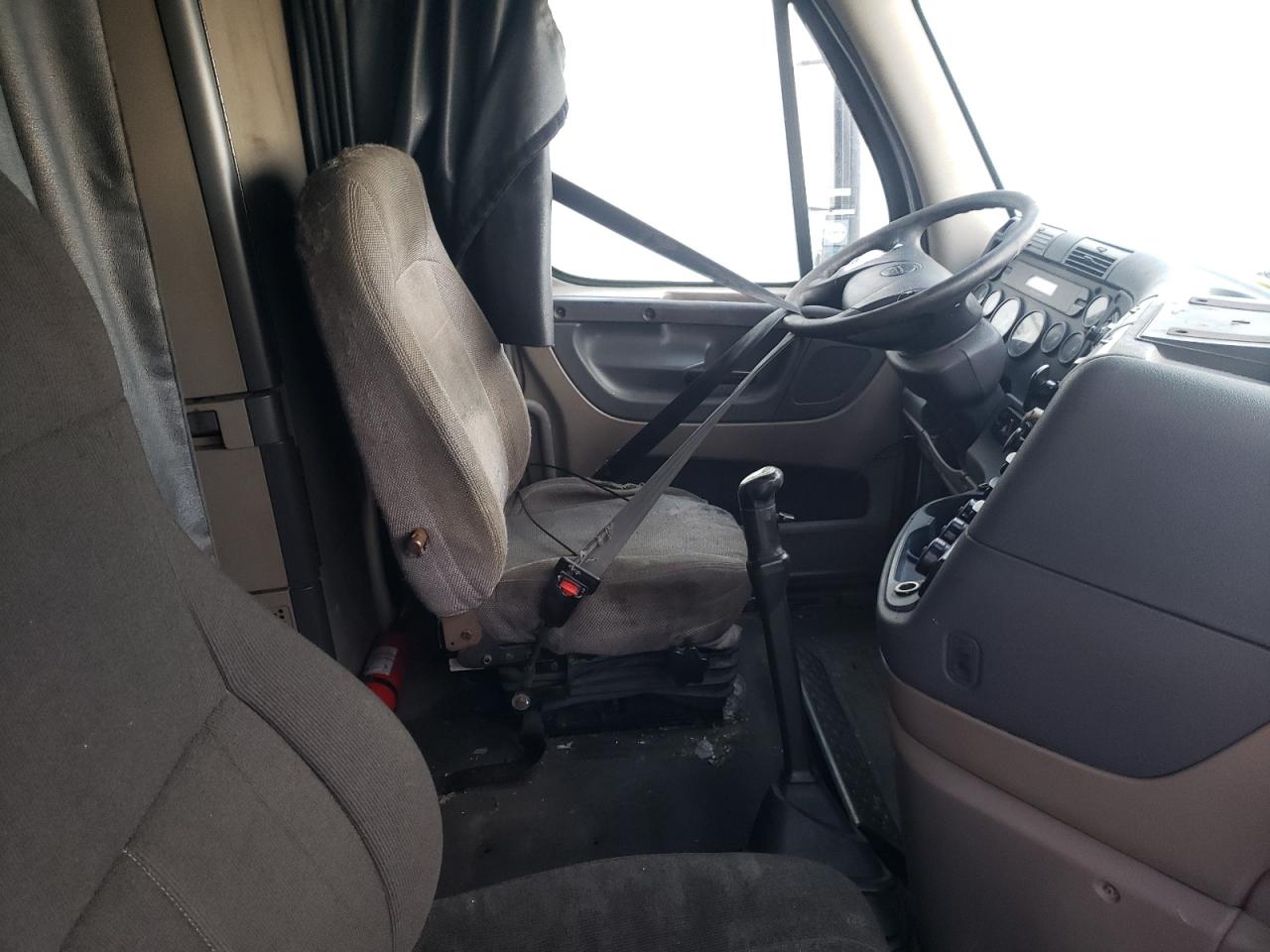 FREIGHTLINER CASCADIA 125 2010 — 6