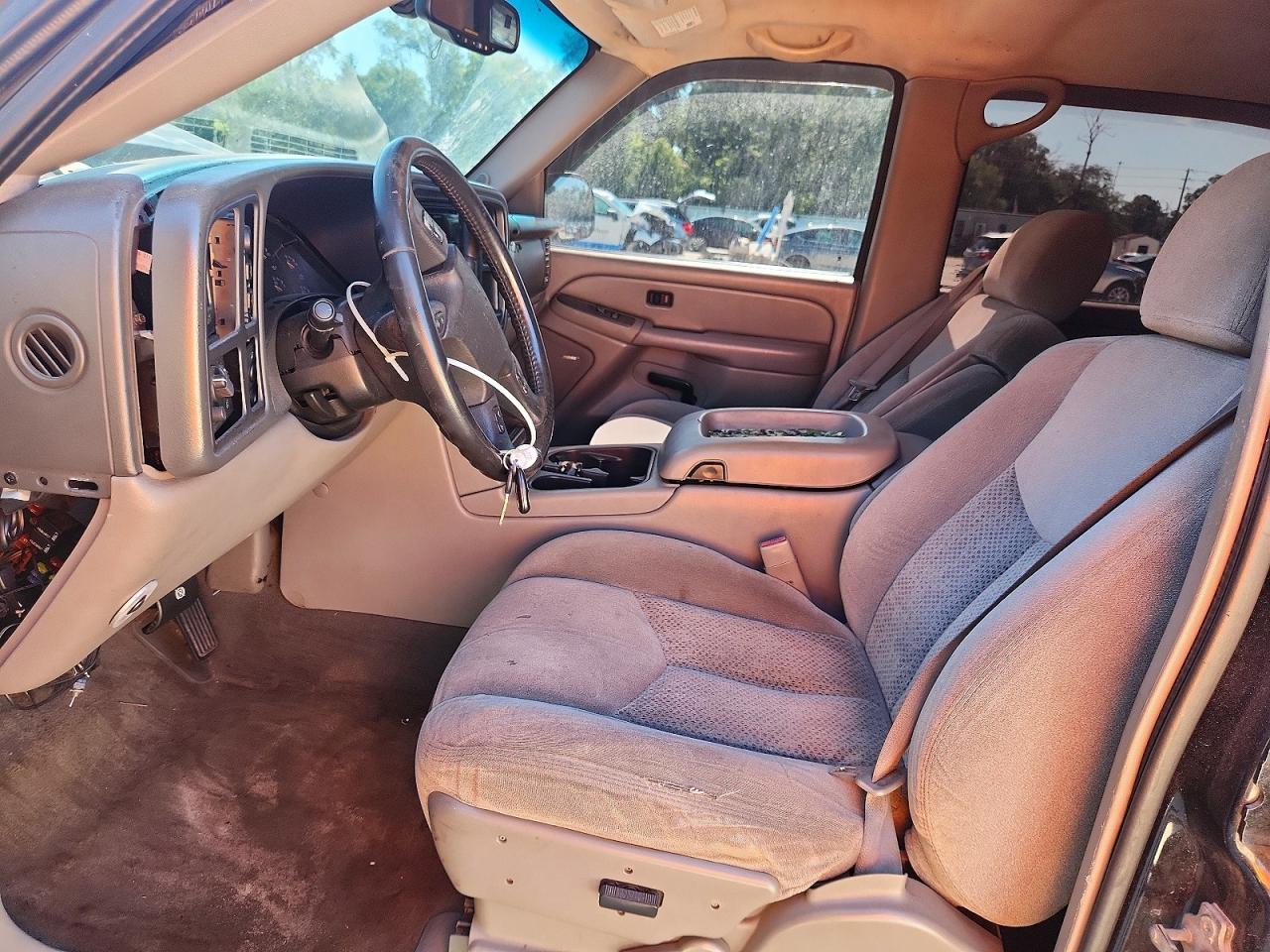 CHEVROLET AVALANCHE 2005 — 8