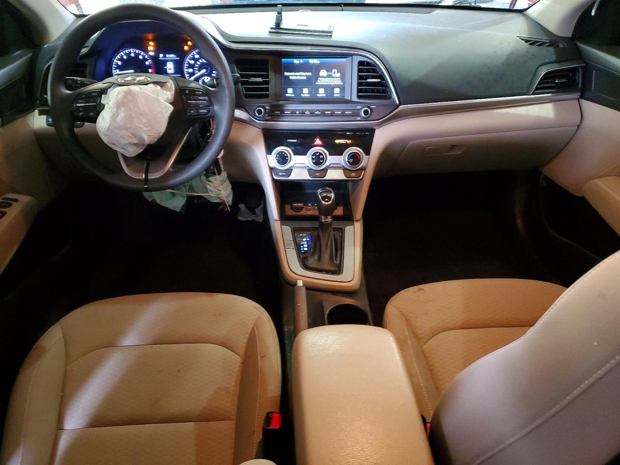 HYUNDAI ELANTRA 2019 — 9