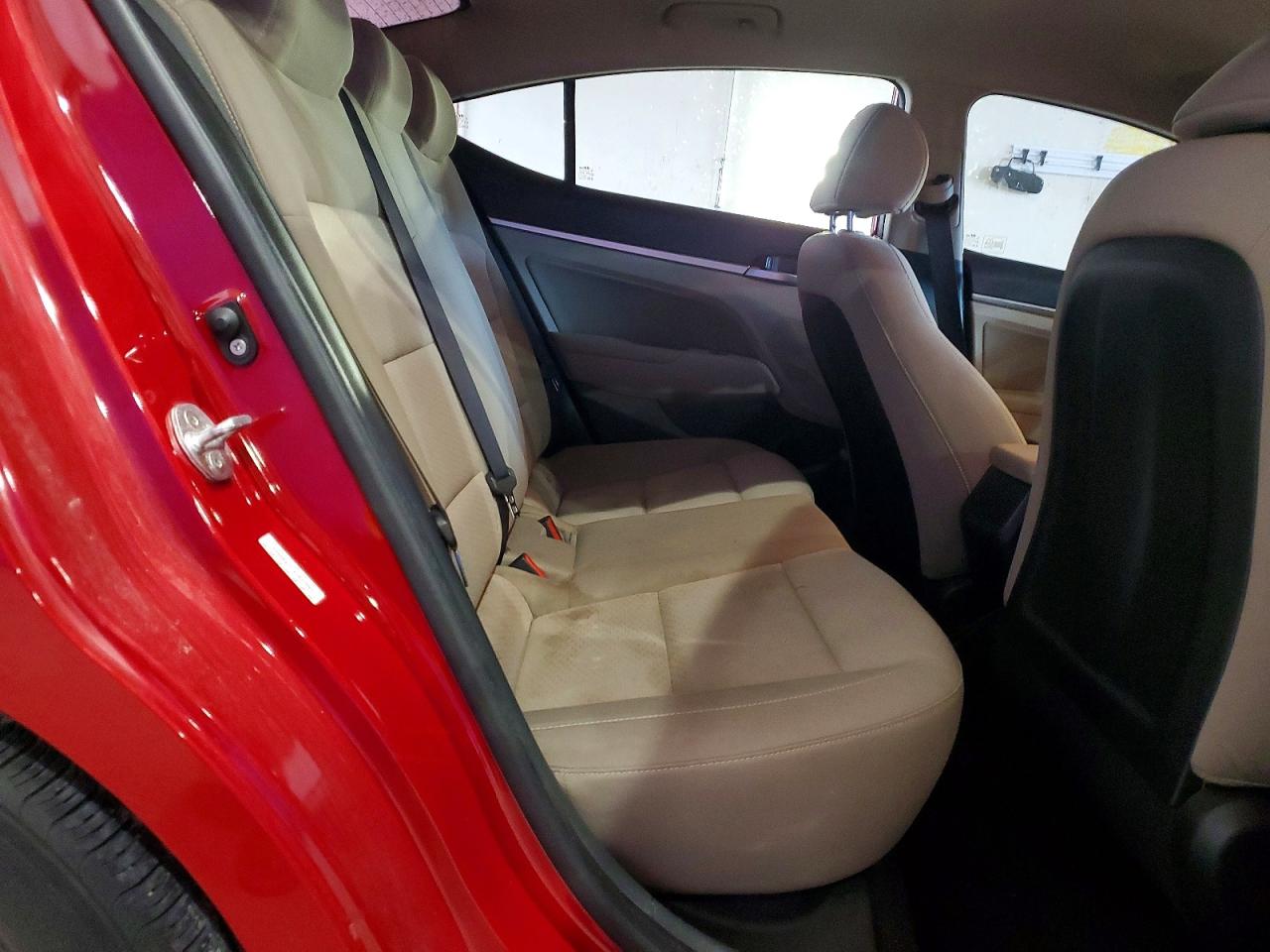 HYUNDAI ELANTRA 2019 — 11